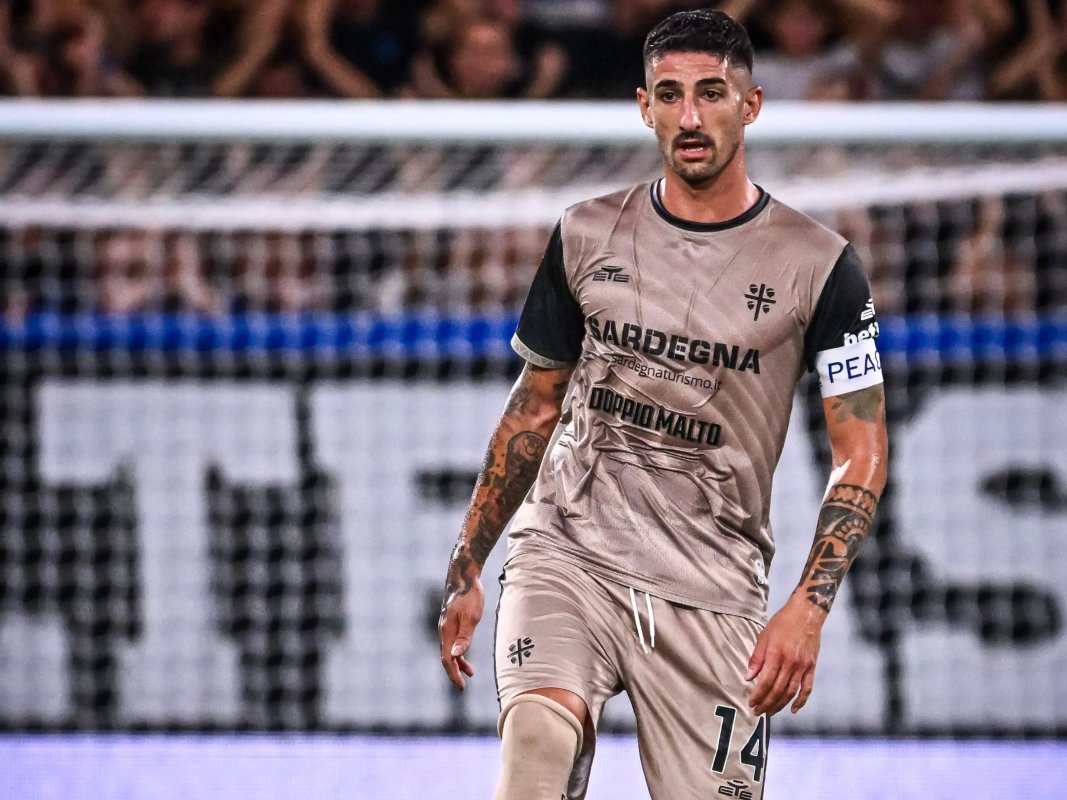 Cagliari Bergamo'da bomba patlattı ve Serie A'yı sarstı