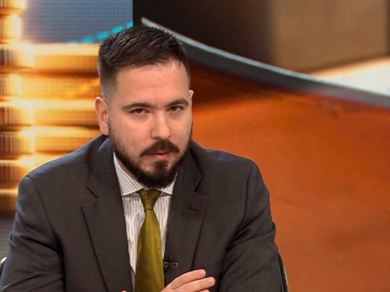 İkonomist: Mevcut hızlı kredi yasası meşru şirketleri dışlıyor, gri sektöre yer açıyor