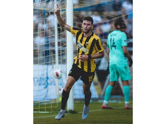 Şampiyonlar Ligi'nde Yine Bulgar Futbolcu Yok, Ancak Milan'da Bir Gençimiz Avrupa Ligi'nde İlk Maçına Çıkıyor