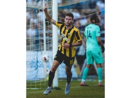 Şampiyonlar Ligi'nde Yine Bulgar Futbolcu Yok, Ancak Milan'da Bir Gençimiz Avrupa Ligi'nde İlk Maçına Çıkıyor