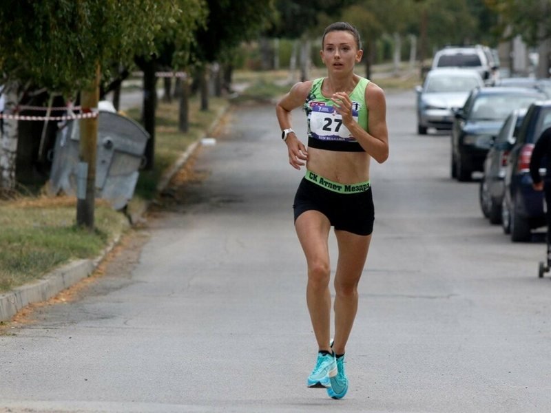 Militsa Mircheva, Prag'da 10 km'de kişisel rekorunun sadece 10 saniye gerisinde kaldı