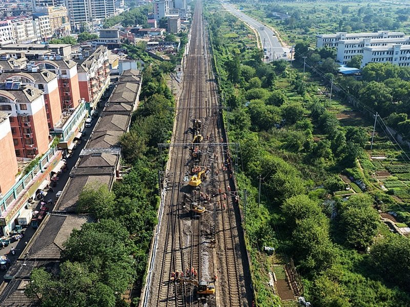 Çin'de demiryolu altyapısı inşaatı yılın başından itibaren ciddi hız kazandı
