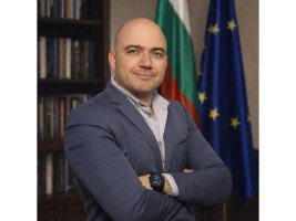Turizm Bakanı İlin Dimitrov, Çin ile Turizm İşbirliğini Görüşmek Üzere Çin'e Gidiyor