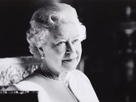 Kraliçe Elizabeth II Diana'ya kraliyet unvanını geri vermek istemiş