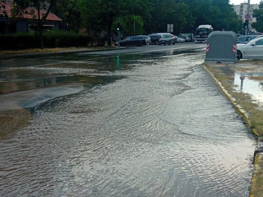 Filibe'de bulvarı su bastı, musluklar kurudu (Fotoğraflar)