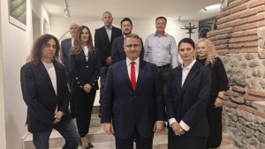 Hristanov yardımcısını tanıttı, büyük hedefi açıkladı