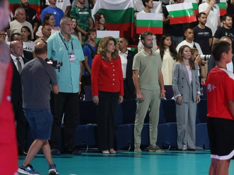 Bulgaristan, Cumhurbaşkanı İlyana Yotova ve 10 Bin Seyirci Önünde Sofya'daki Avrupa Şampiyonası'na Merhaba Dedi