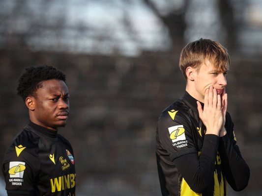 Çalışma vizesi Sheffield United kanadının Botev'e dönüşünü engelliyor