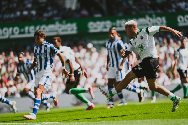 Racing, Alaves'i çevirdi ve sezonun ilk mağlubiyetini yaşattı