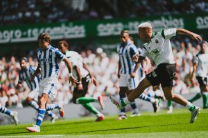 Racing, Alaves'i çevirdi ve sezonun ilk mağlubiyetini yaşattı