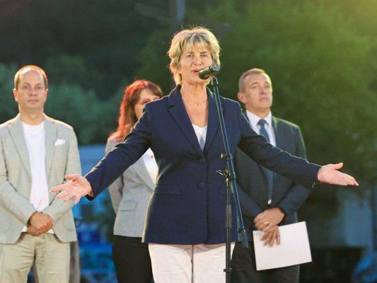 Vesela Leçeva Vratsa'da ulusal gençlik olimpik festivalini açtı
