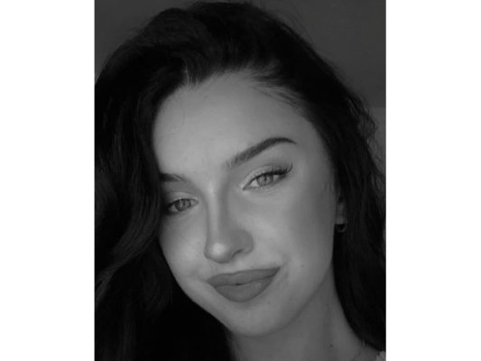 Miss Austria Lucia Sisic Henüz 22 Yaşında Hayatını Kaybetti