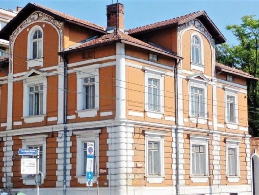 Bok eski İran büyükelçiliğini Spor Sarayı yakınında aldı