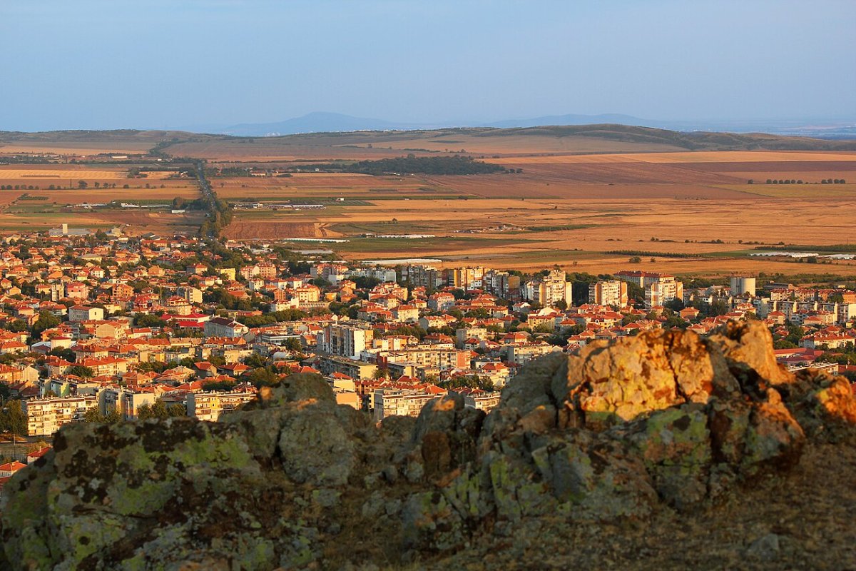 Üç fabrika Burgaz yakınlarındaki küçük bir kasabayı altınlaştırdı. Milyonların mıknatısı