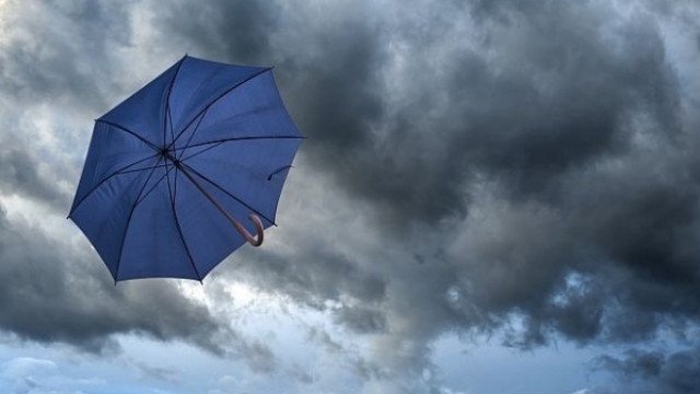 Hava dönüyor. 6 il güçlü rüzgarların kıskaçında