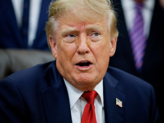 Trump Beyaz Saray'ın yeni helikopter pistini açtı