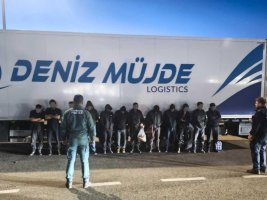 Vidin sınır kapısında kamyonda gizlenmiş 12 göçmen yakalandı