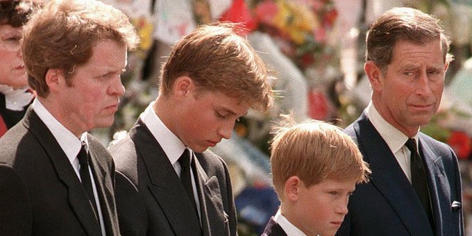 Buckingham'da deprem. Diana'nın kardeşi kraliyet sarayını açıklamalarıyla havaya uçurdu