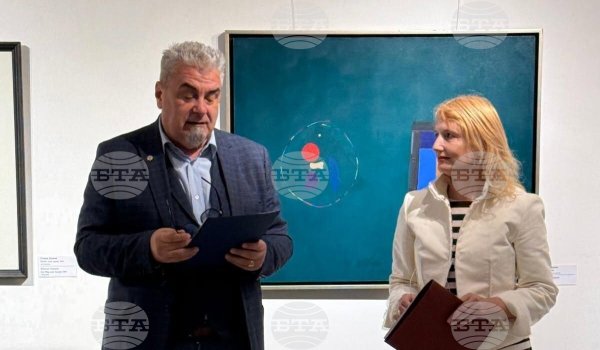 Burgaslı sanatçı Stoyan Tsanev'e Berlin'de sergi açıldı