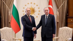 Radev ve Erdoğan'dan Karadeniz'de güvenli denizcilik için ortak girişim