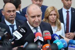 Başbakan Rumen Radev: Karadeniz'de ikinci gemi de vuruldu, Krapets'in 17 mil açığında battı