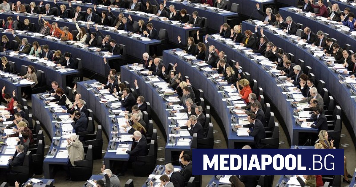 Avrupa Parlamentosu Radev'i Rusya'ya zayıf tepki için eleştirdi, Radev karşı çıktı