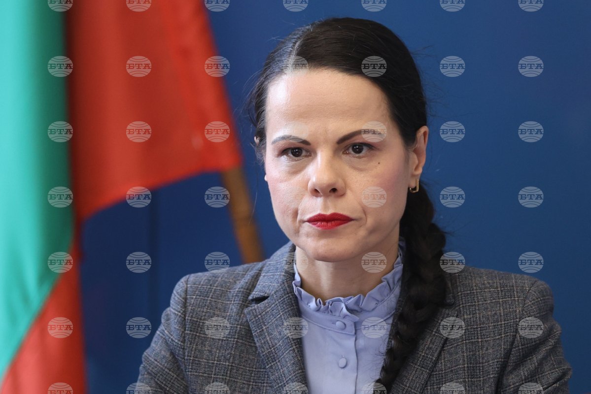 Bulgaristan sağlık bakanı Katya Ivkova: 73'ten fazla online platform yasa dışı ilaç satıyor