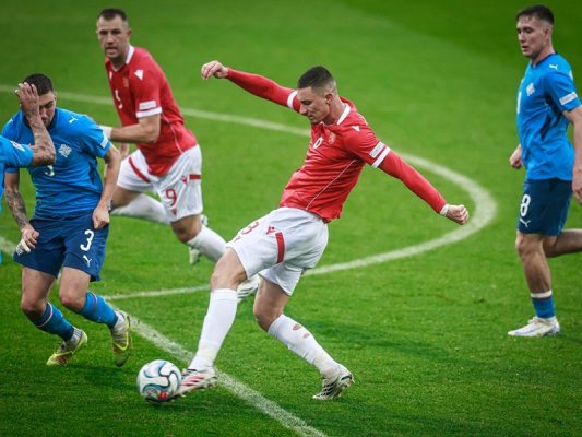 Bulgar orta saha Adrian Kraev: Frapant hatalar yapıyoruz, grupta durumumuz trajik