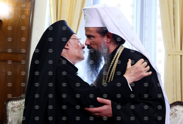 Bulgar Patriği Daniil ve Ekümenik Patrik Bartholomew Sofya'da birlik ve barış çağrısı yaptı