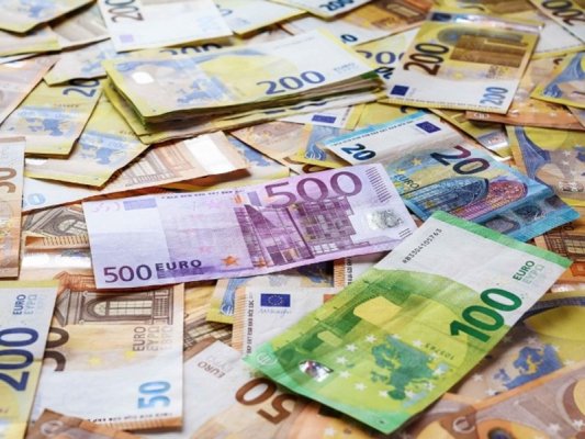 Euro 0,2 artışla 1,118 dolara yükseldi, petrol ve tahvil getirisi geriledi
