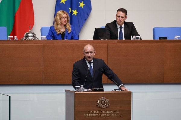 Başbakan Rumen Radev, Karadeniz'deki gemi saldırılarını Ulusal Meclis'te değerlendirdi