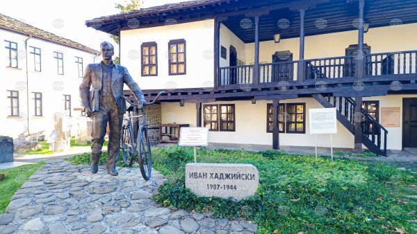 Ivan Hadjiyski'nin doğumunun 119. yılı: Bulgar sosyolojisinin kurucularından