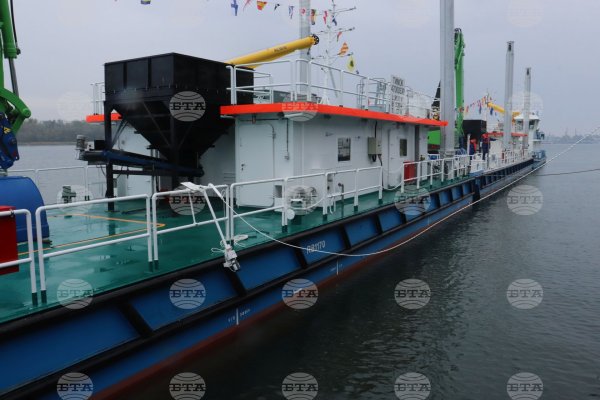 Rusçuk'ta Tuna seyri için iki gemi vaftiz edildi