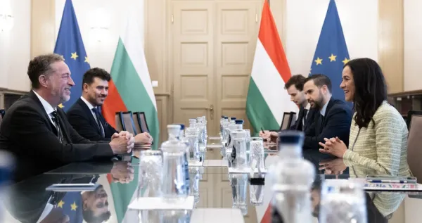 Bulgaristan Başbakan Yardımcısı İvo Hristov, Macar mevkidaşı Anita Orban ile dikey gaz koridorunu görüştü