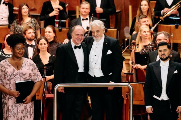 Bulgar maestro Nayden Todorov Operalia finalini Şanghay'da yönetecek