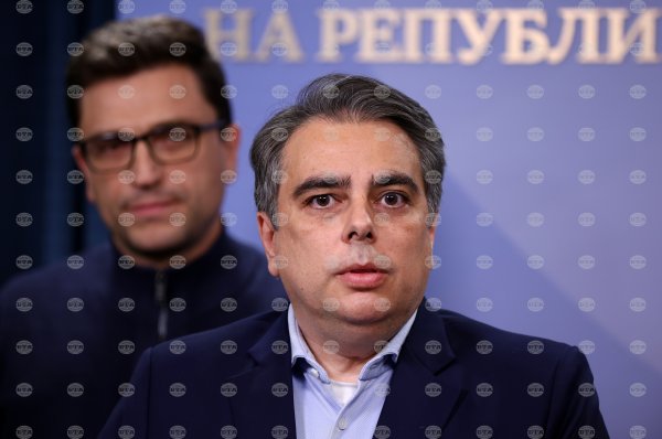 Devam Et Değişim lideri Assen Vassilev: Seçimler mevcut hükümetin meşruiyetinin tamamen eridiğini gösterdi