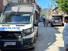 Asenovgrad'da aileler sopayla kavga etti, iki kişi 200 euro ceza aldı