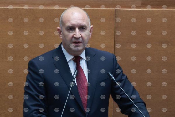 Başbakan Radev: Karadeniz'de gemi saldırıları karşısında hızlı yanıt verdik, Starlink yangınları soruşturması sürüyor