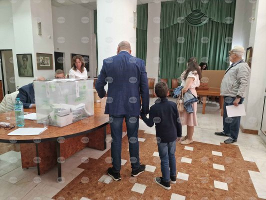 Kuzey Makedonya'da Bulgaristan cumhurbaşkanlığı seçimi için yedi oy bölümü açılacak