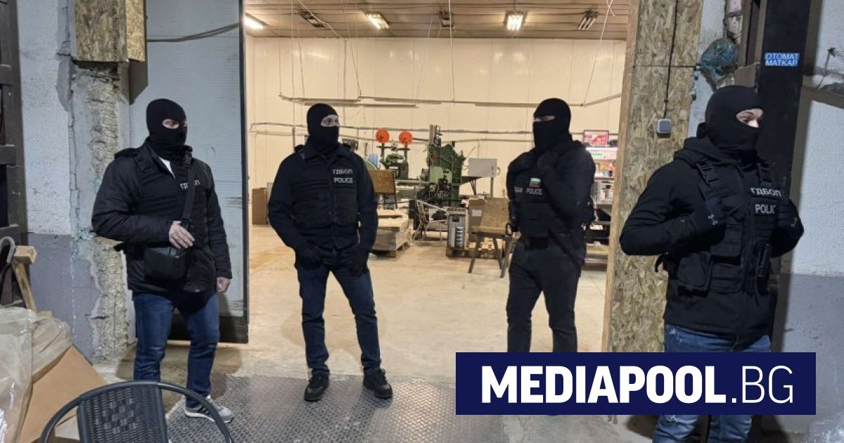 Karnobat'ta yasadışı fabrikada 12 ton tütün ele geçirildi