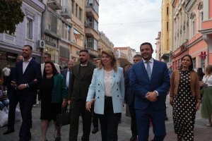 İliyana Yotova Filibe'de: Kiril Vılçev ile birlikte Bulgaristan'da yükseliş için çalışacağız