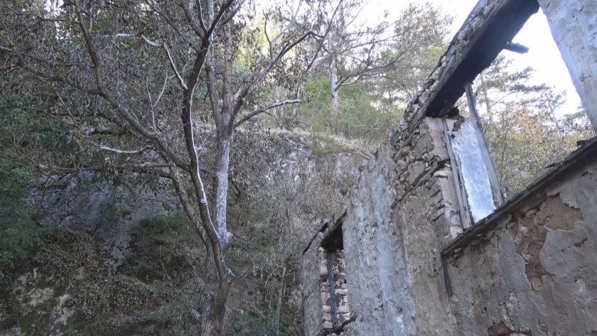 Smolyan'da 10 çocuklu aile ev yangını sonrası evsiz kaldı