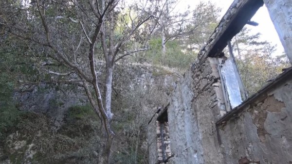 Smolyan'da 10 çocuklu aile ev yangını sonrası evsiz kaldı