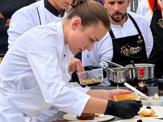 Bulgar şef Andoniya Tsarvenkova Paris'te düzenlenen Dünya Kupası'nda dördüncü oldu