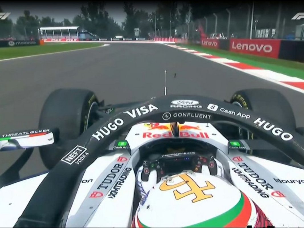 Formula 1 Dünya Şampiyonu Verstappen, Nikola Tsolov'un şansını artırdı