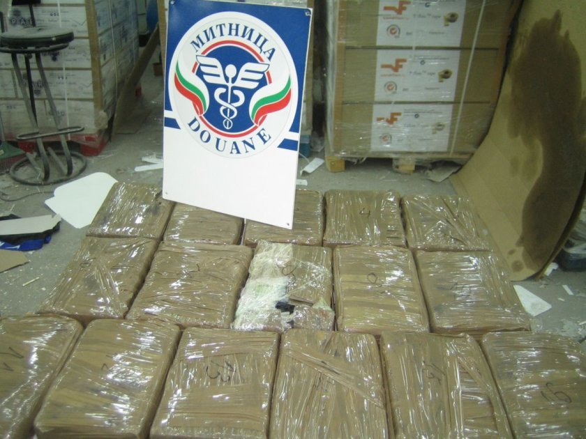 Vidin yakınında kamyonda 348 kilo kokain ve marihuana ele geçirildi