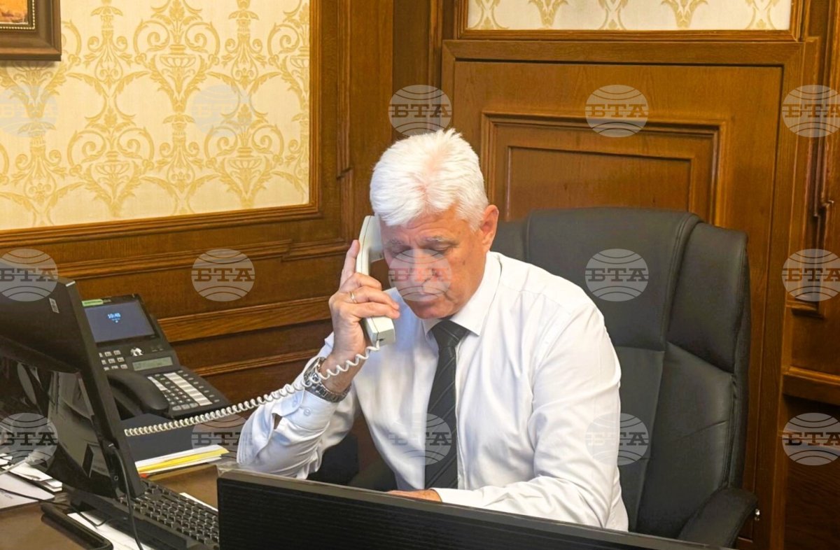 Bulgaristan Savunma Bakanı Stoyanov, Karadeniz güvenliği için Romanya ve Türkiye muhataplarıyla görüştü