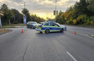 Plevne yakınlarında kafa kafaya çarpışma: 4 genç öldü, bir otomobilin hız göstergesi 139 km/s'de kilitlendi