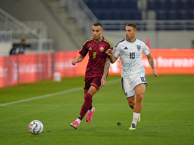 CSKA Sofya'lı Max Ebong, Belarus'un San Marino'yu 4-0 yendiği Uluslar Ligi maçında gol attı