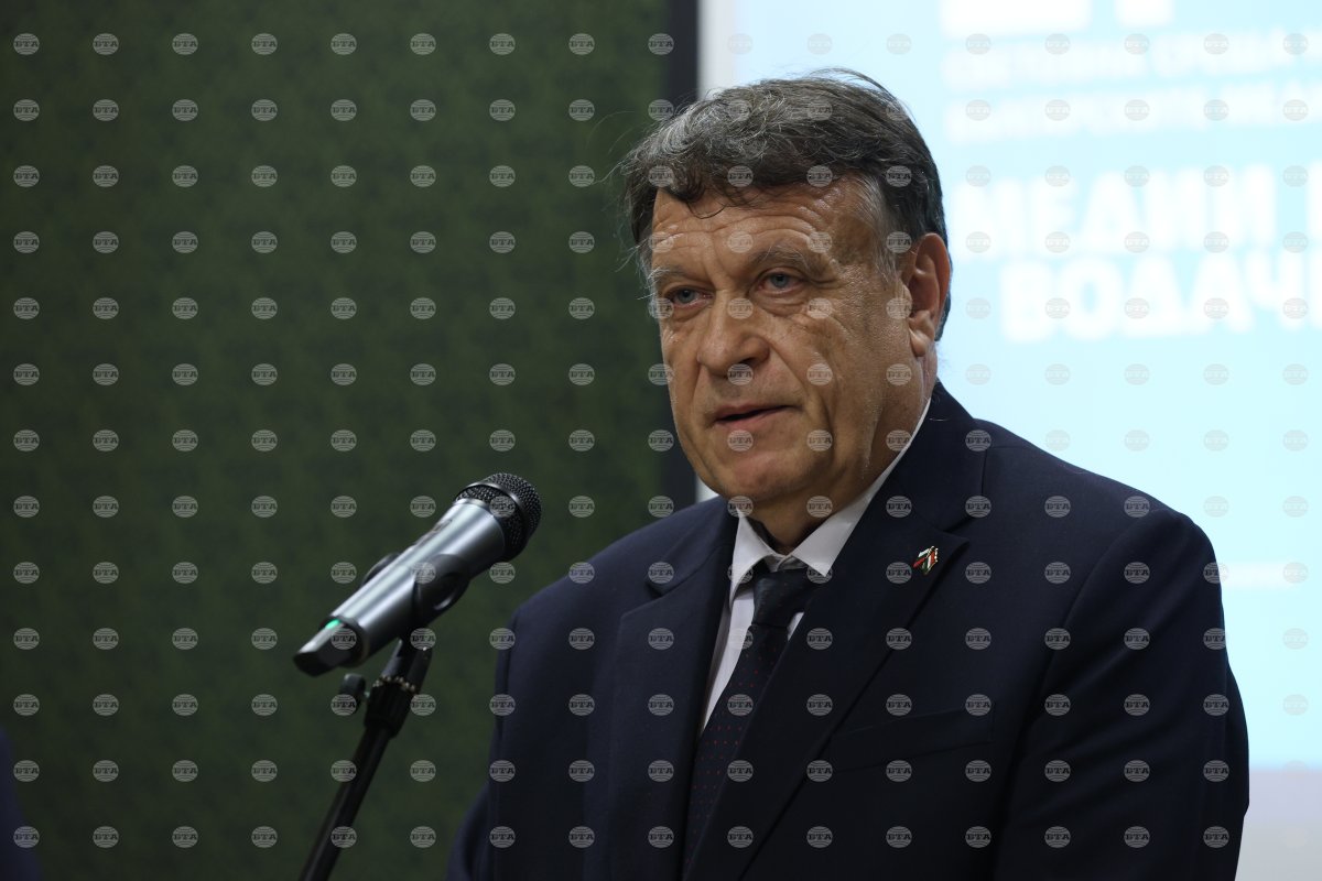 Bulgaristan eğitim bakanı Valchev, medyadan Macaristan'daki Bulgarların uyum deneyimini paylaşmasını istedi